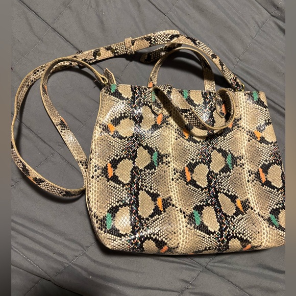 Madewell Handbags - MADEWELL Zip-Top Small Leather Snake Embossed Crossbody Shoulder Tote